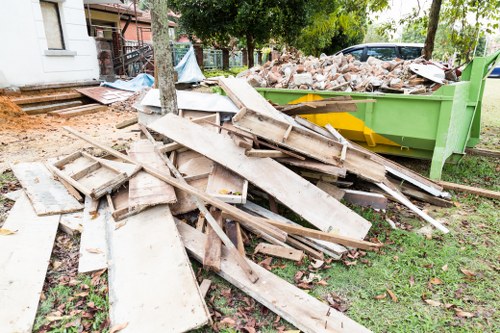 Professionals performing flat clearance in Muswellhill